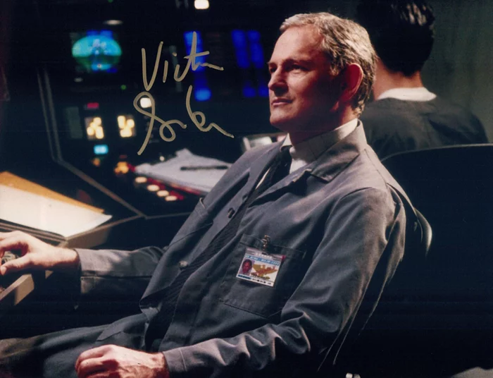 Victor Garber autograph