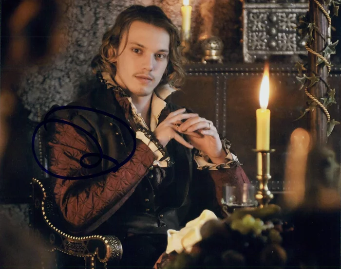 Jamie Campbell Bower autograph