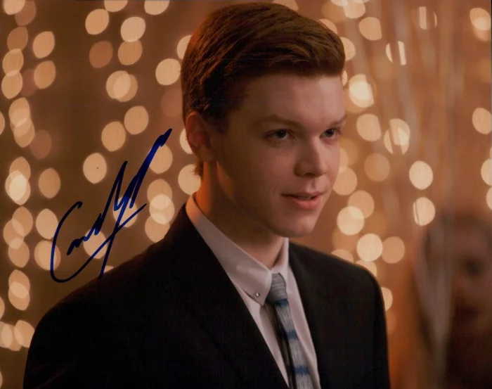 Cameron Monaghan autograph
