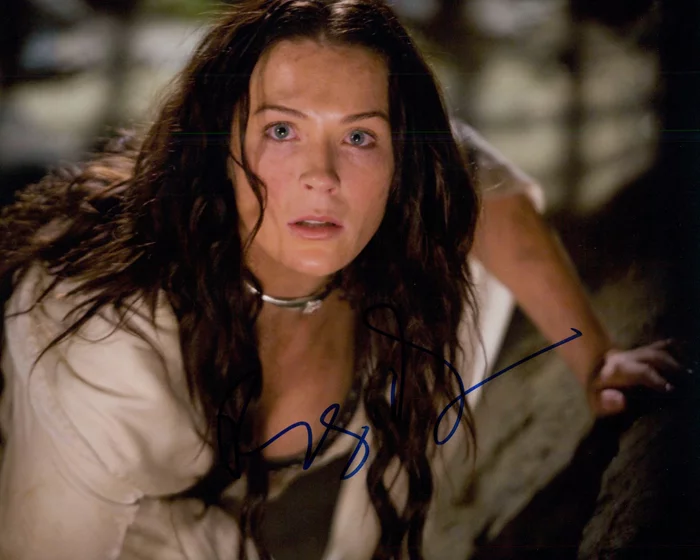 Bridget Regan autograph