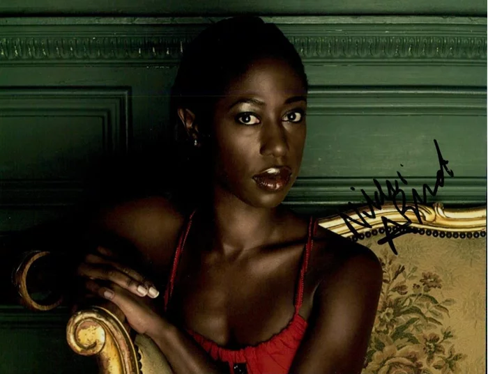 Nikki Amuka-Bird autograph