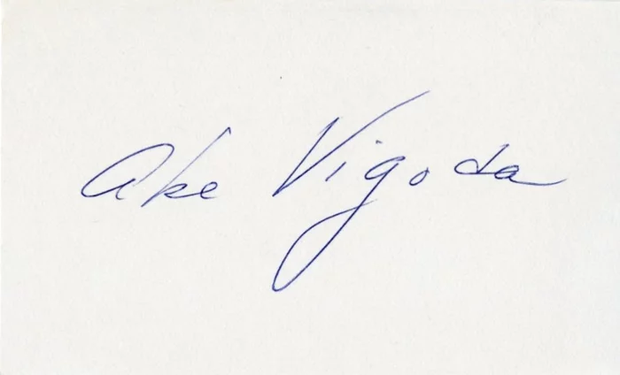 Abe Vigoda autograph