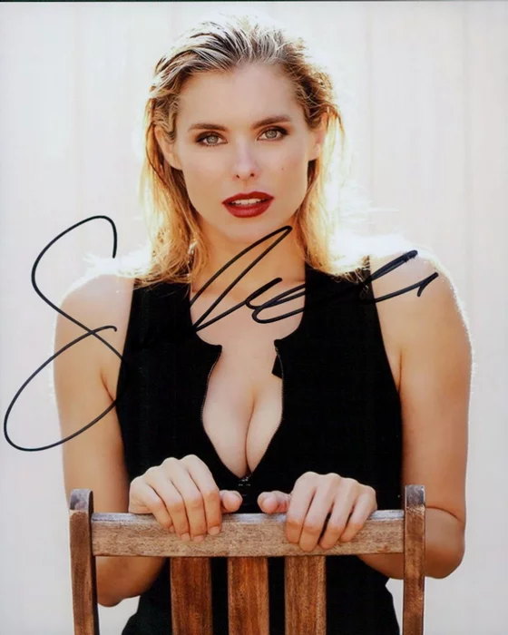 Susie Abromeit autograph