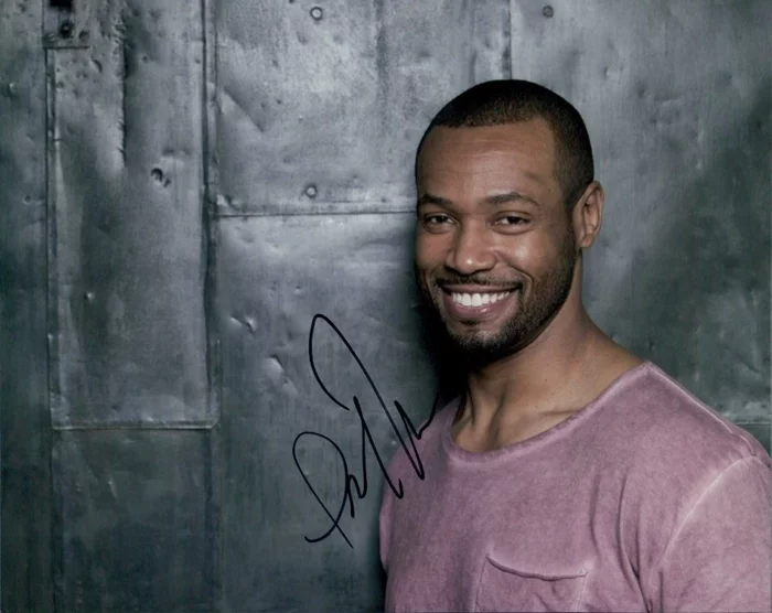 Isaiah  Mustafa autograph