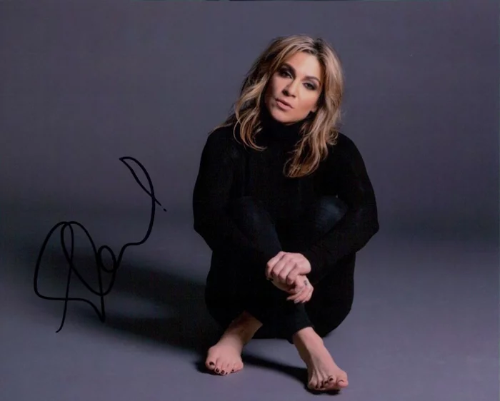 Shoshana Bean autograph