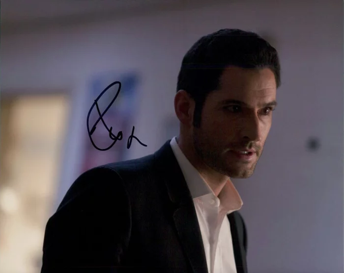 Tom Ellis autograph