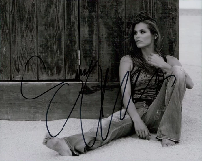 Susie Abromeit autograph