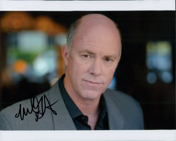Michael Gaston autograph