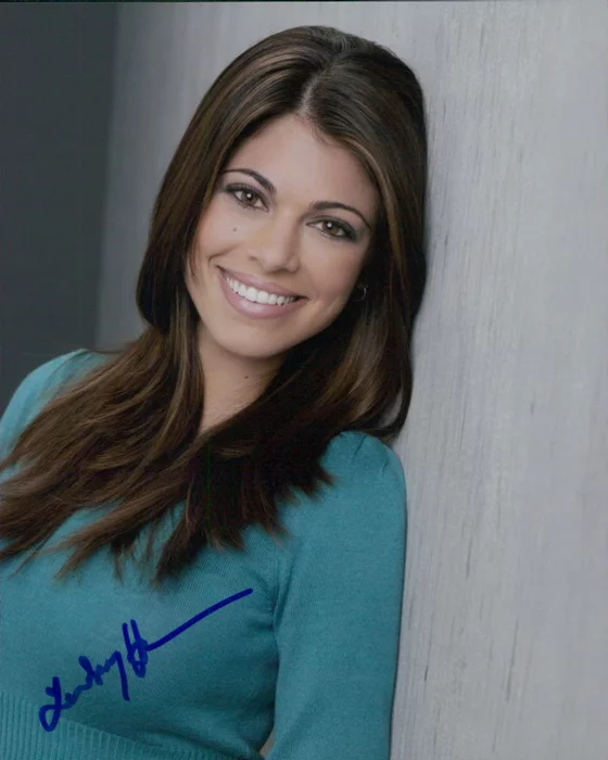 Lindsay Hartley autograph