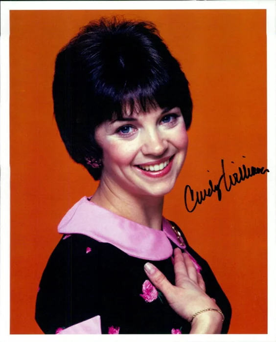 Cindy Williams autograph
