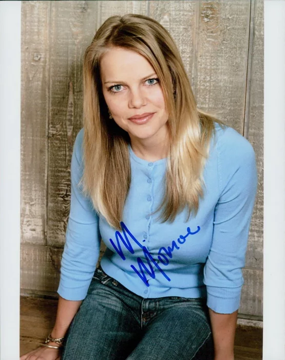 Mircea Monroe autograph