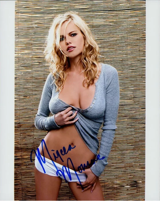 Mircea Monroe autograph