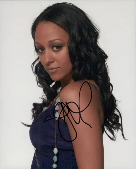Tia Mowry autograph