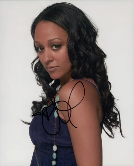 Tia Mowry autograph