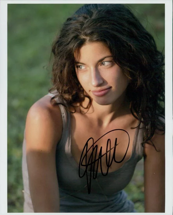 Tania Raymonde autograph