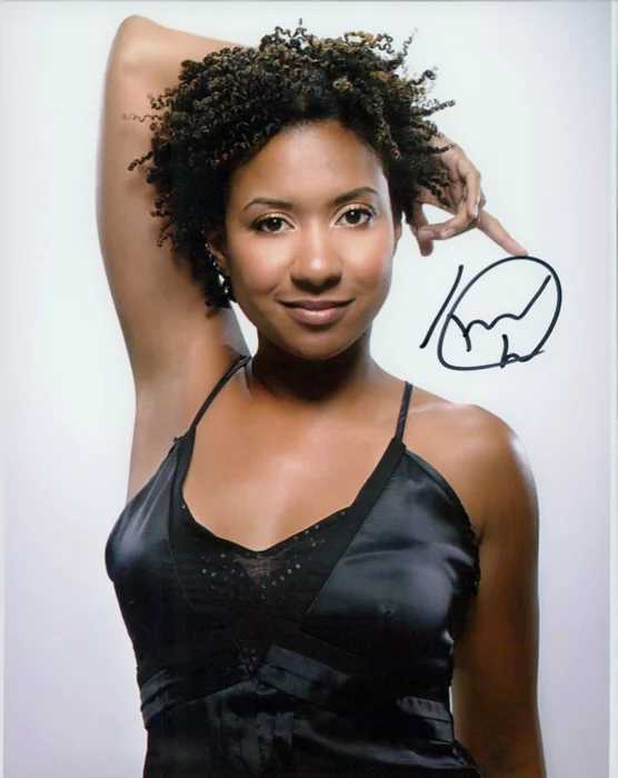 Tracie Thoms autograph