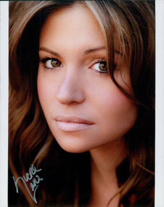 Nicole Zeoli autograph