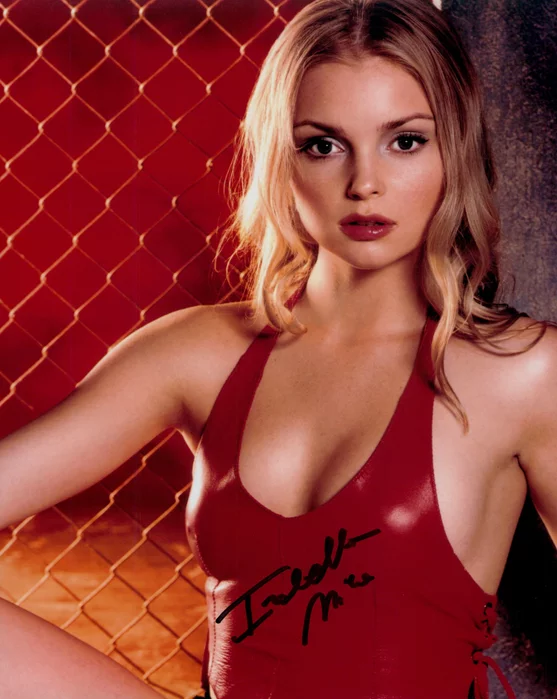 Izabella Miko autograph