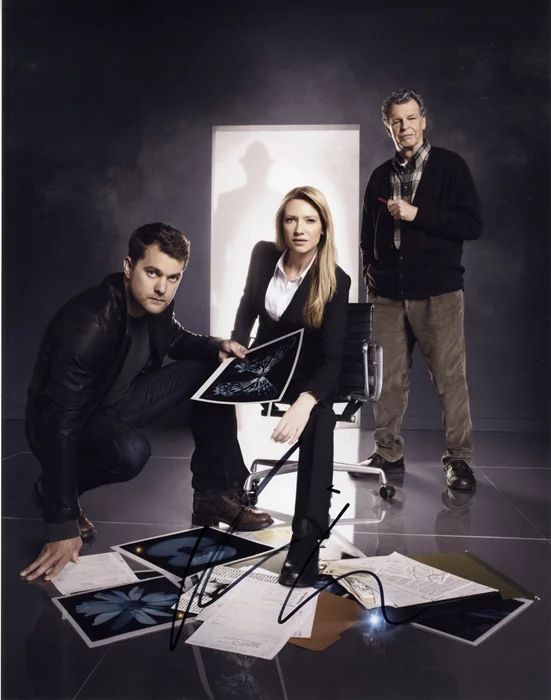 Anna Torv autograph