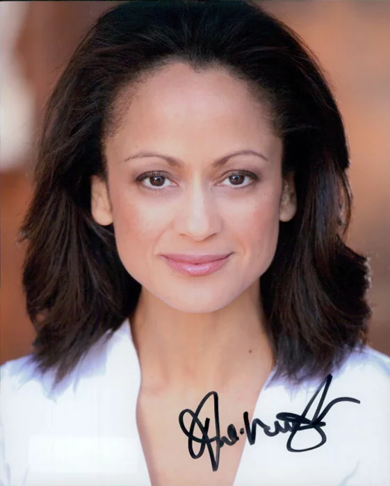 Anne-Marie Johnson autograph