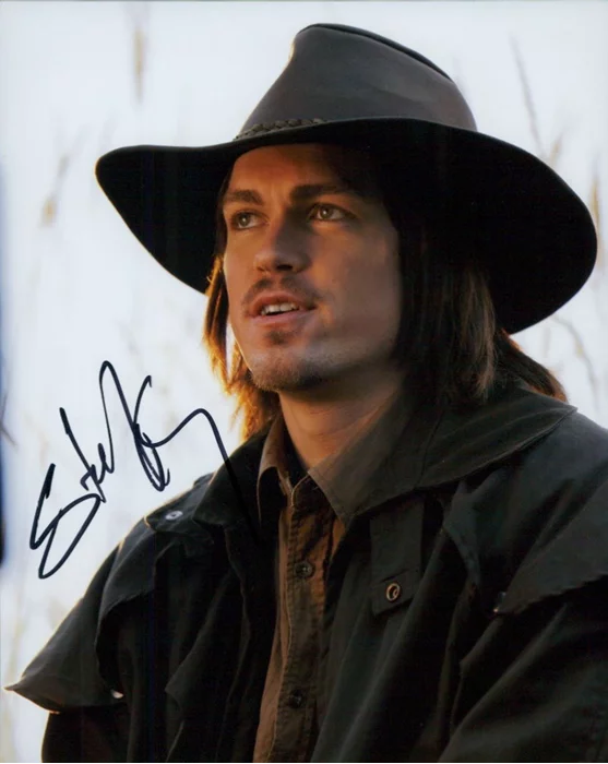 Steve Howey autograph