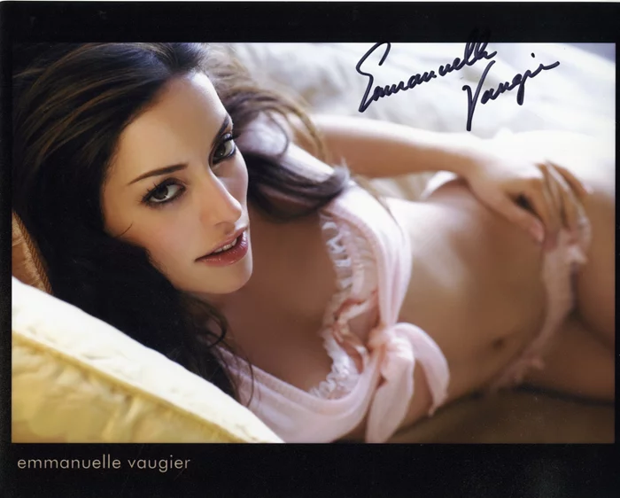 Emmanuelle Vaugier autograph