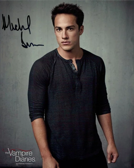 Michael Trevino autograph