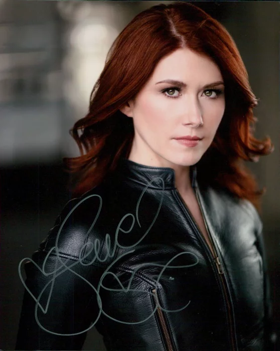 Jewel Staite autograph