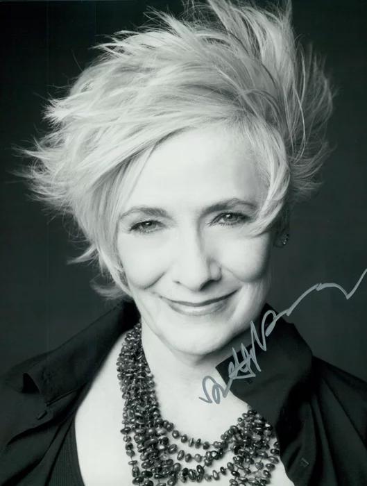 Betty Buckley autograph