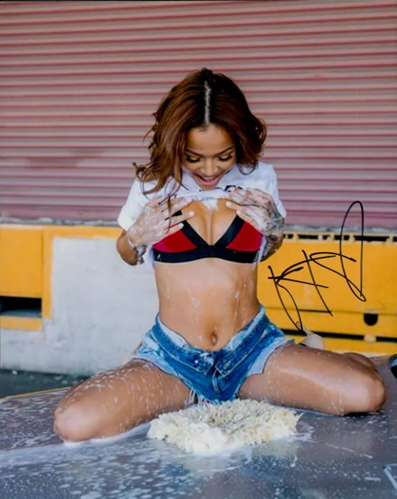 Karrueche Tran autograph