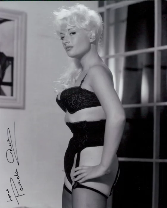 Pamela Green autograph
