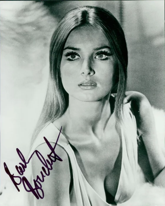 Barbara Bouchet autograph