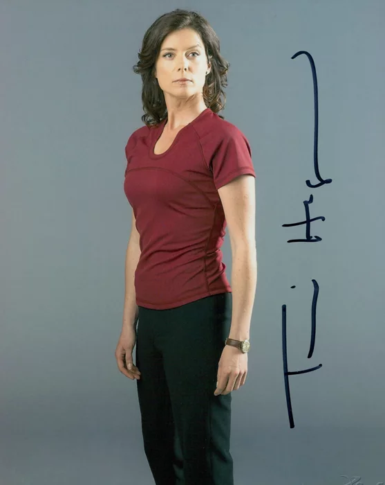 Torri Higginson autograph