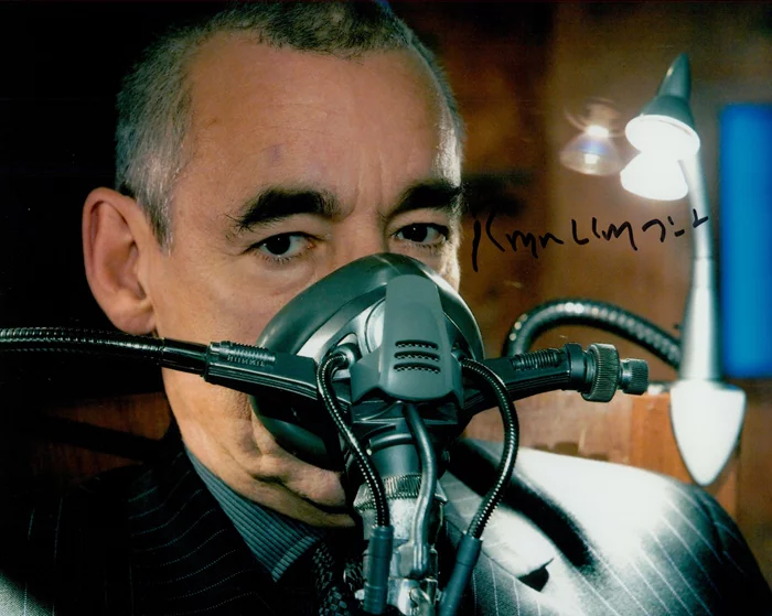 Roger Lloyd Pack autograph