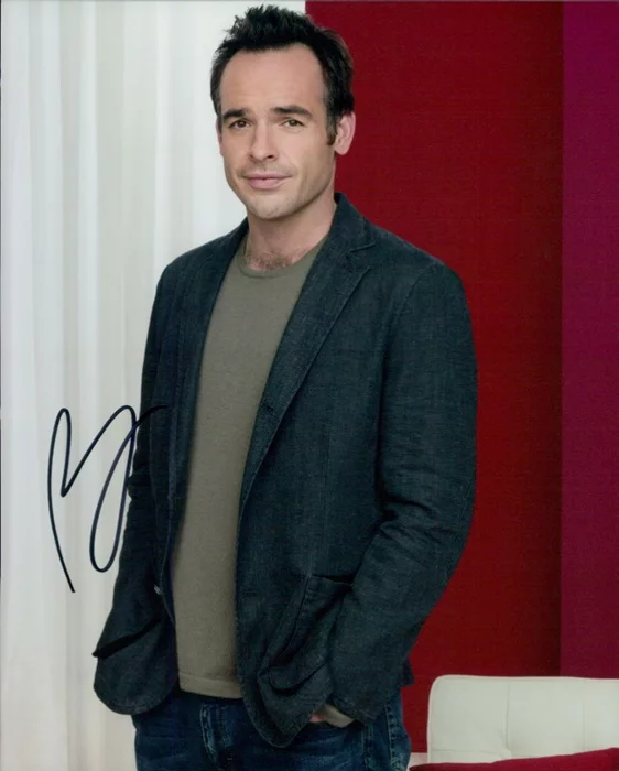Paul Blackthorne autograph