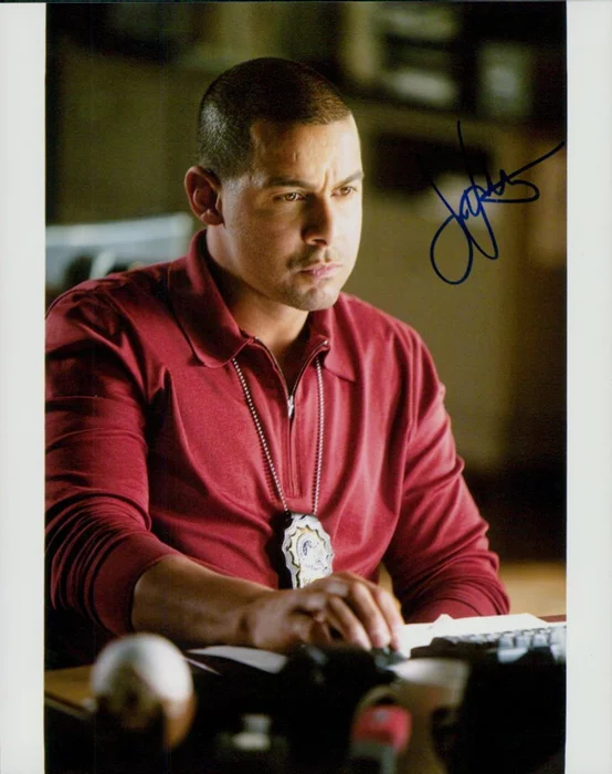Jon Huertas autograph
