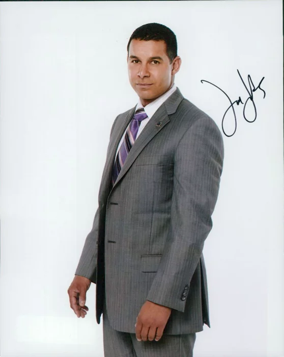 Jon Huertas autograph