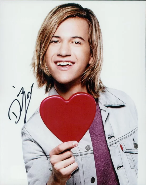 Dillon  Lane autograph