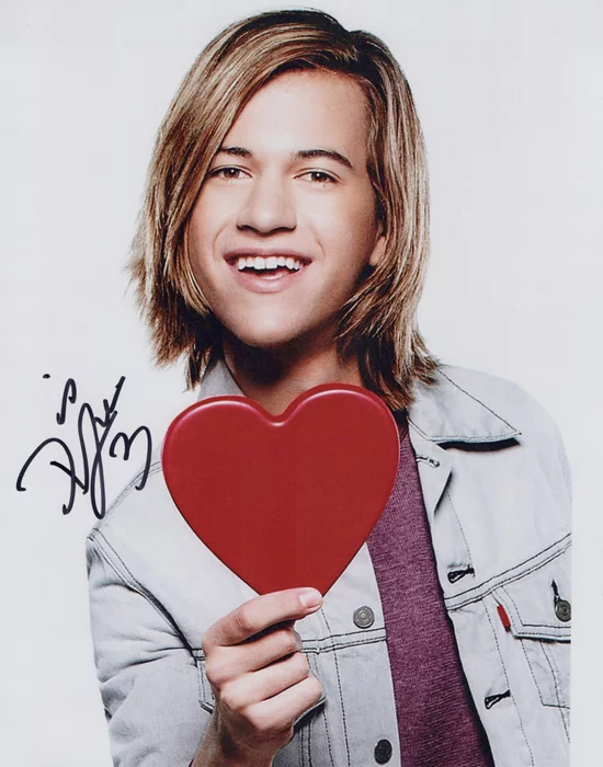 Dillon  Lane autograph