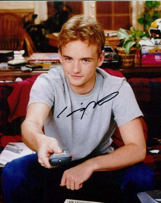 Christopher Masterson autograph