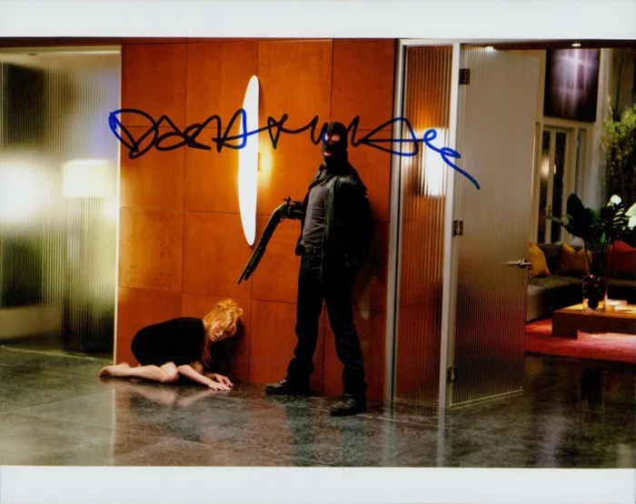 Dash Mihok autograph