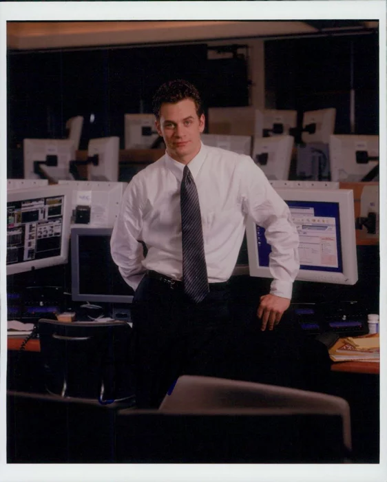 Tom Everett Scott autograph