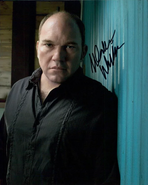 Wade Williams autograph