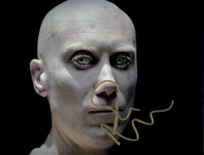 Stephen Merchant autograph