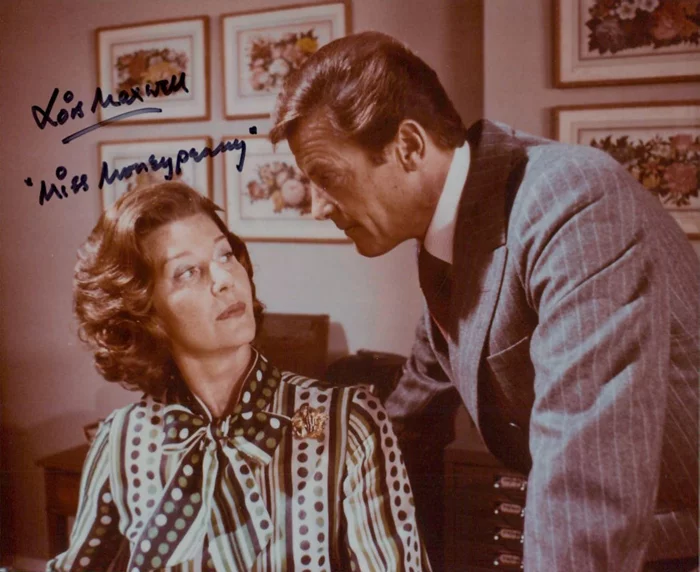 Lois Maxwell autograph