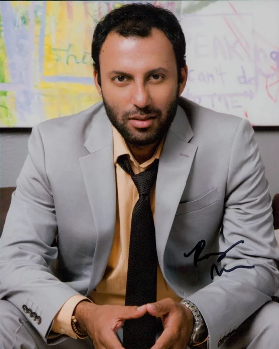 Rizwan Manji autograph