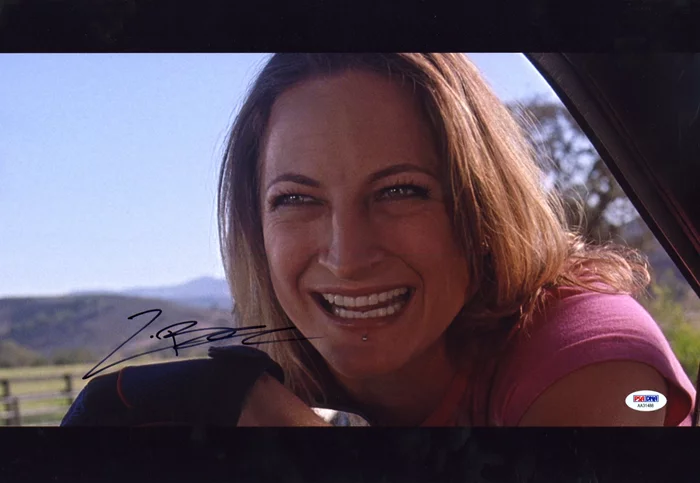 Zoe Bell autograph