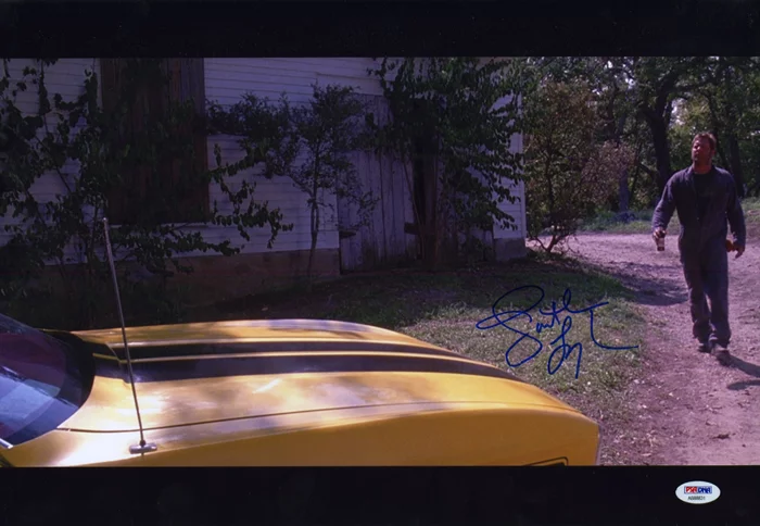 Jonathan Loughran autograph