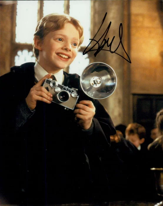 Hugh Mitchell autograph