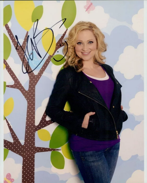 Barbara Alyn Woods autograph